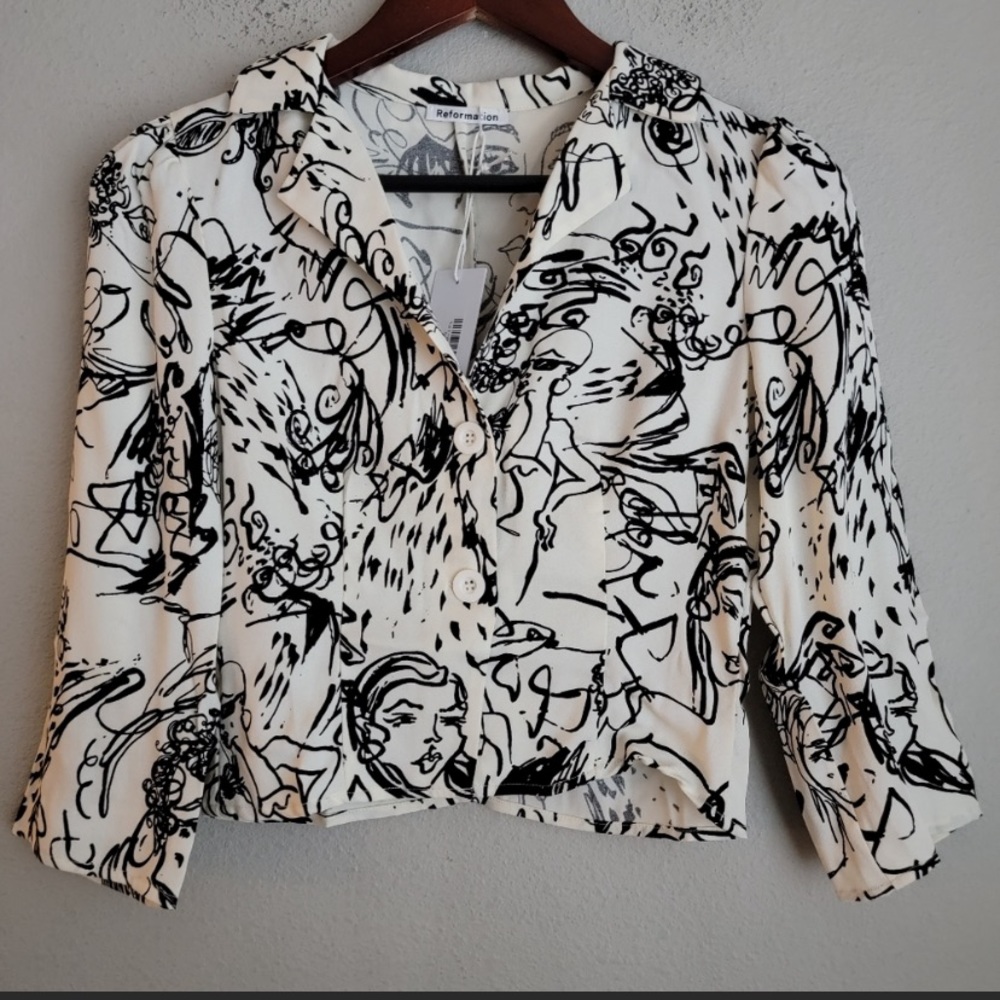 Reformation top: Sera Vogue